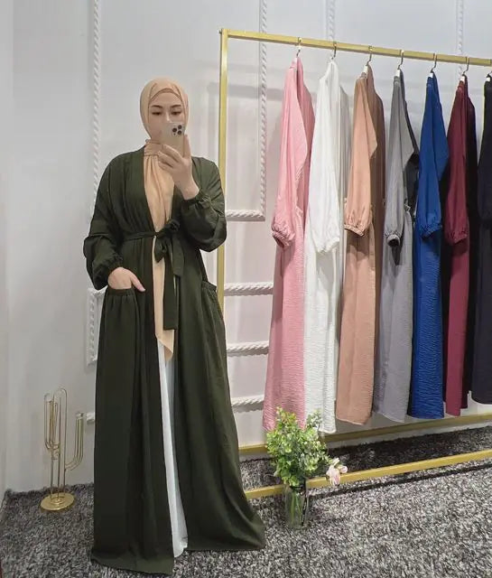Abaya with pockets